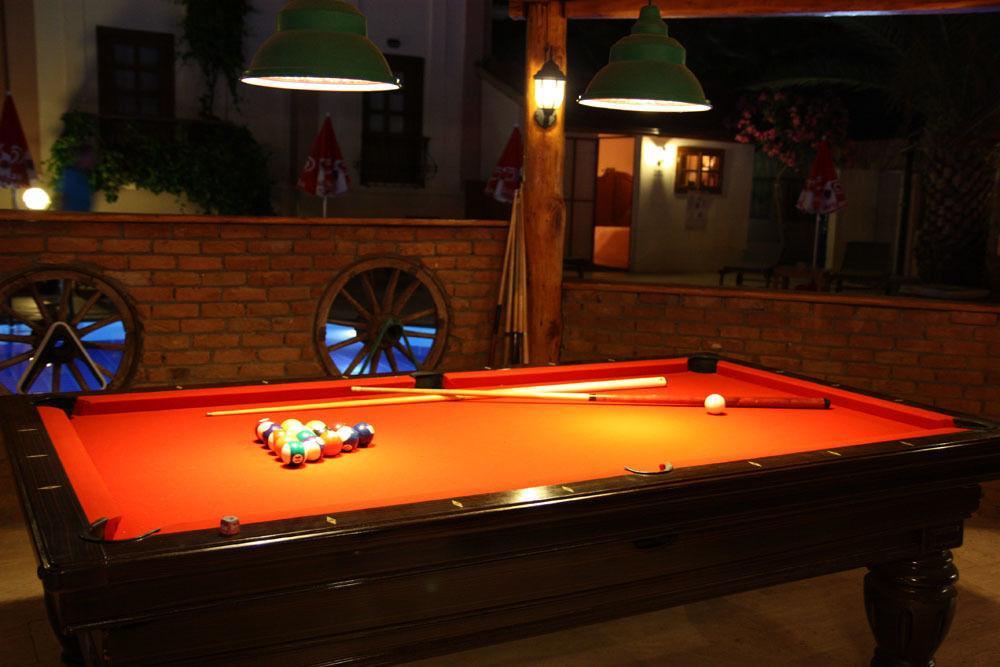 Flying Dutchman Hotel 올루데니스 외부 사진